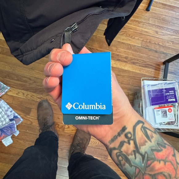 Columbia Men's Black Omni Tech Puffer Jacket - Picture 4 of 4